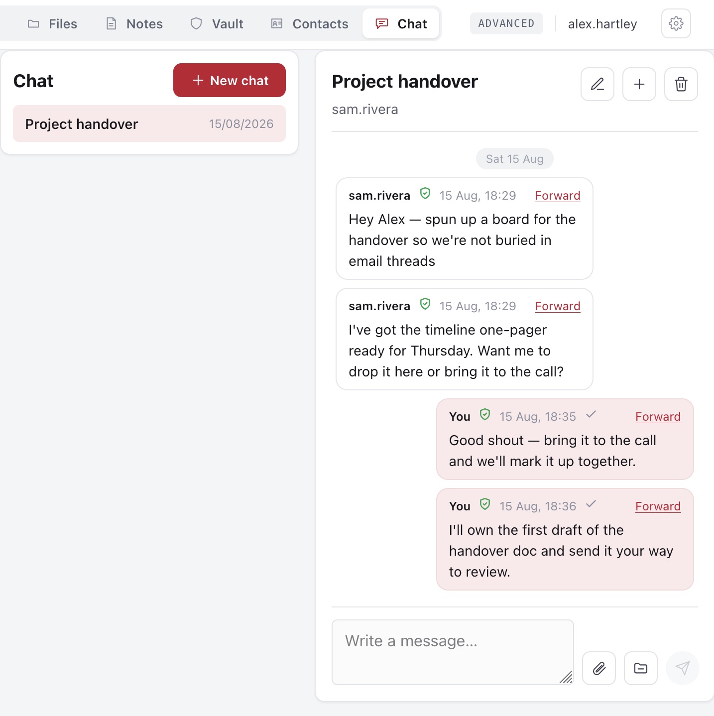 Chat view: a chat list on the left and a conversation with verified messages and read ticks on the right